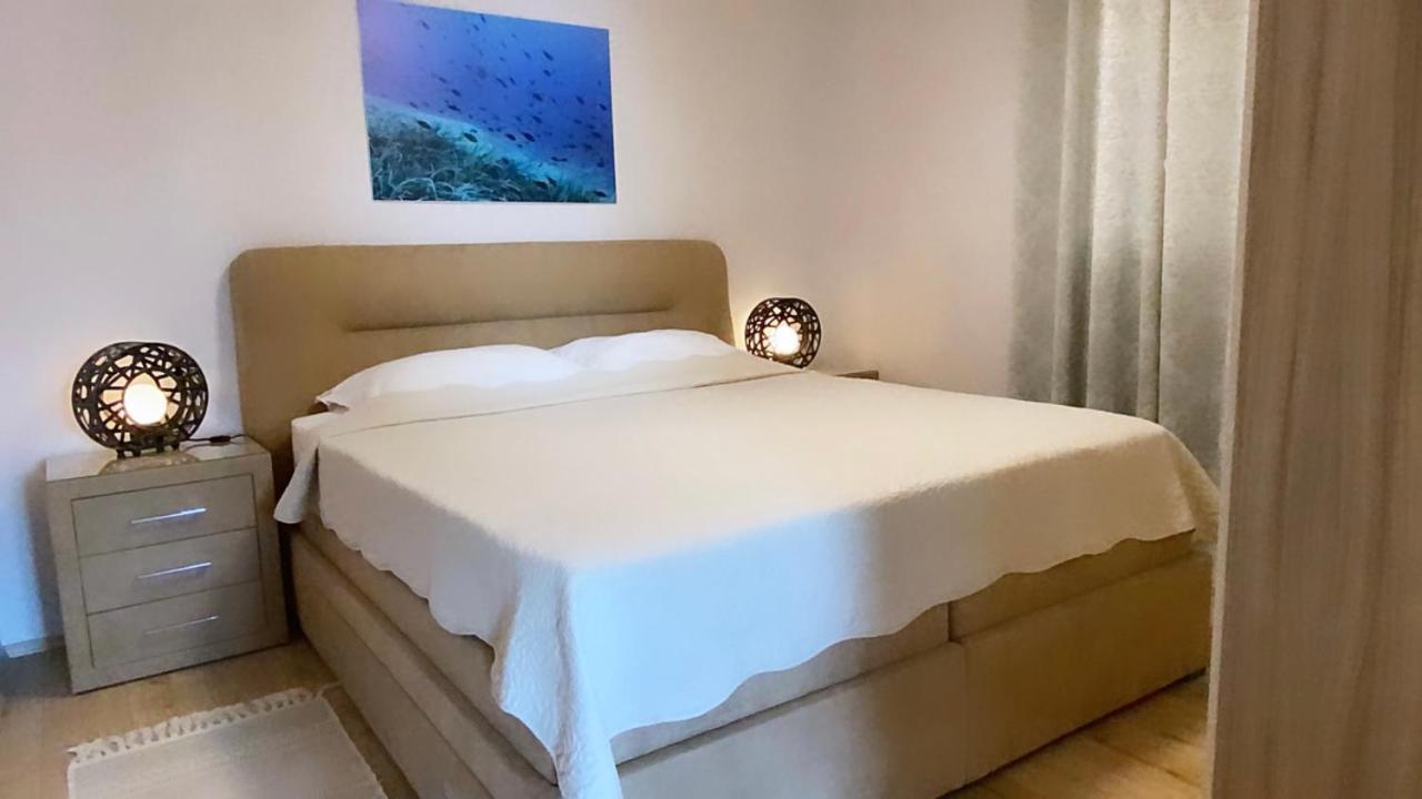 Apartments Tasha 말리로시니 외부 사진